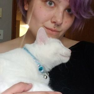 Meet your Posher, Kayla